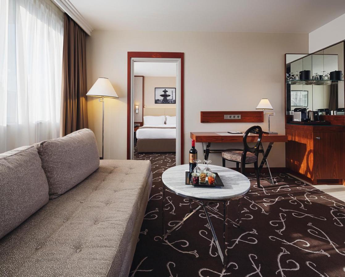 Crowne Plaza Paris - Neuilly, An Ihg Hotel Εξωτερικό φωτογραφία