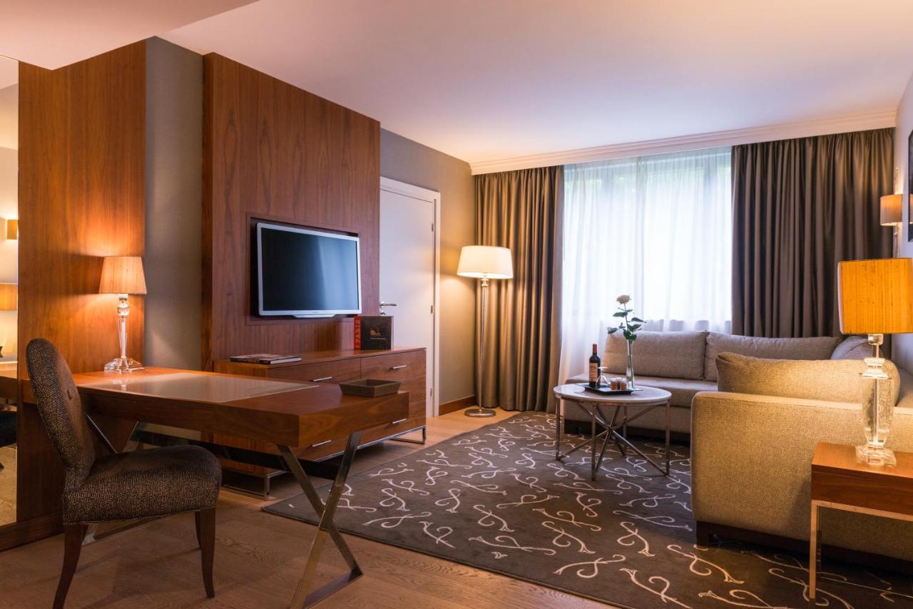 Crowne Plaza Paris - Neuilly, An Ihg Hotel Εξωτερικό φωτογραφία